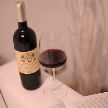 Apartamento 8 *